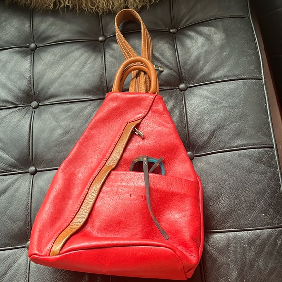 Convertible Crossbody to Backpack City Red Leather Purse - Picture 1 of 9
